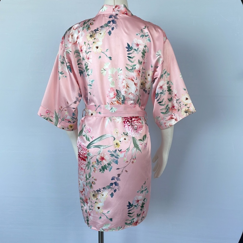 Flora Nikrooz Pink Floral Robe Size Small - Picture 8 of 12